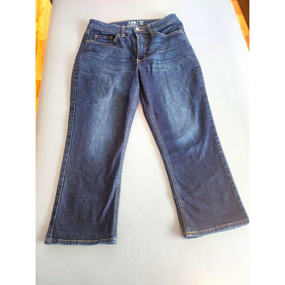 Lee Women's Regular Fit Capri Jeans Size 10M Mid Rise Dark Wash Stretch Denim